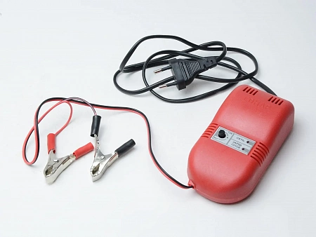 Зарядное устройство для аккумулятора СОНАР-МОТО 205.08-12 Зарядное устройство для аккумулятора СОНАР-МОТО 205.08-12